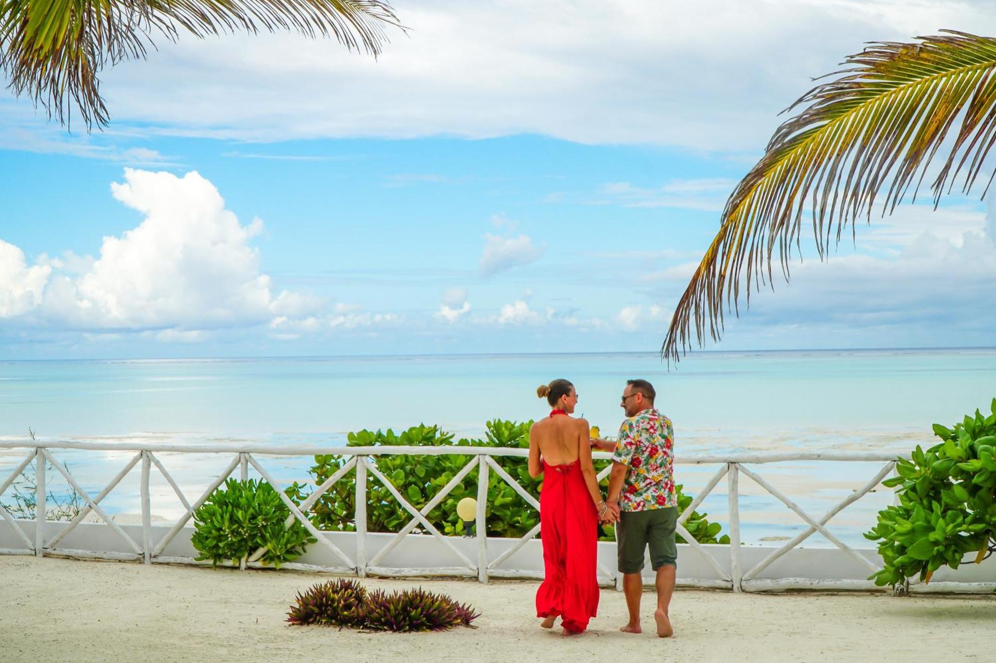 Aquamarina Hotel ジャンビアニ エクステリア 写真