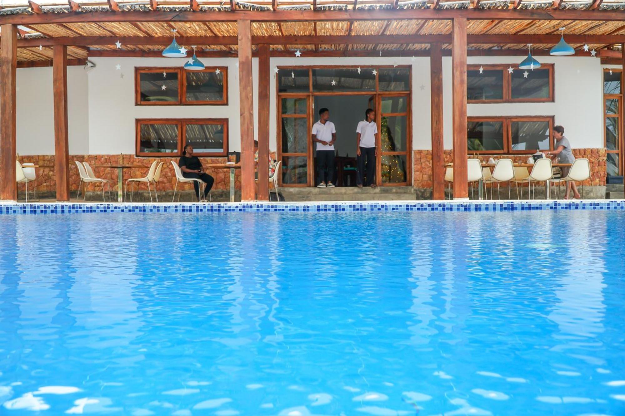 Aquamarina Hotel ジャンビアニ エクステリア 写真